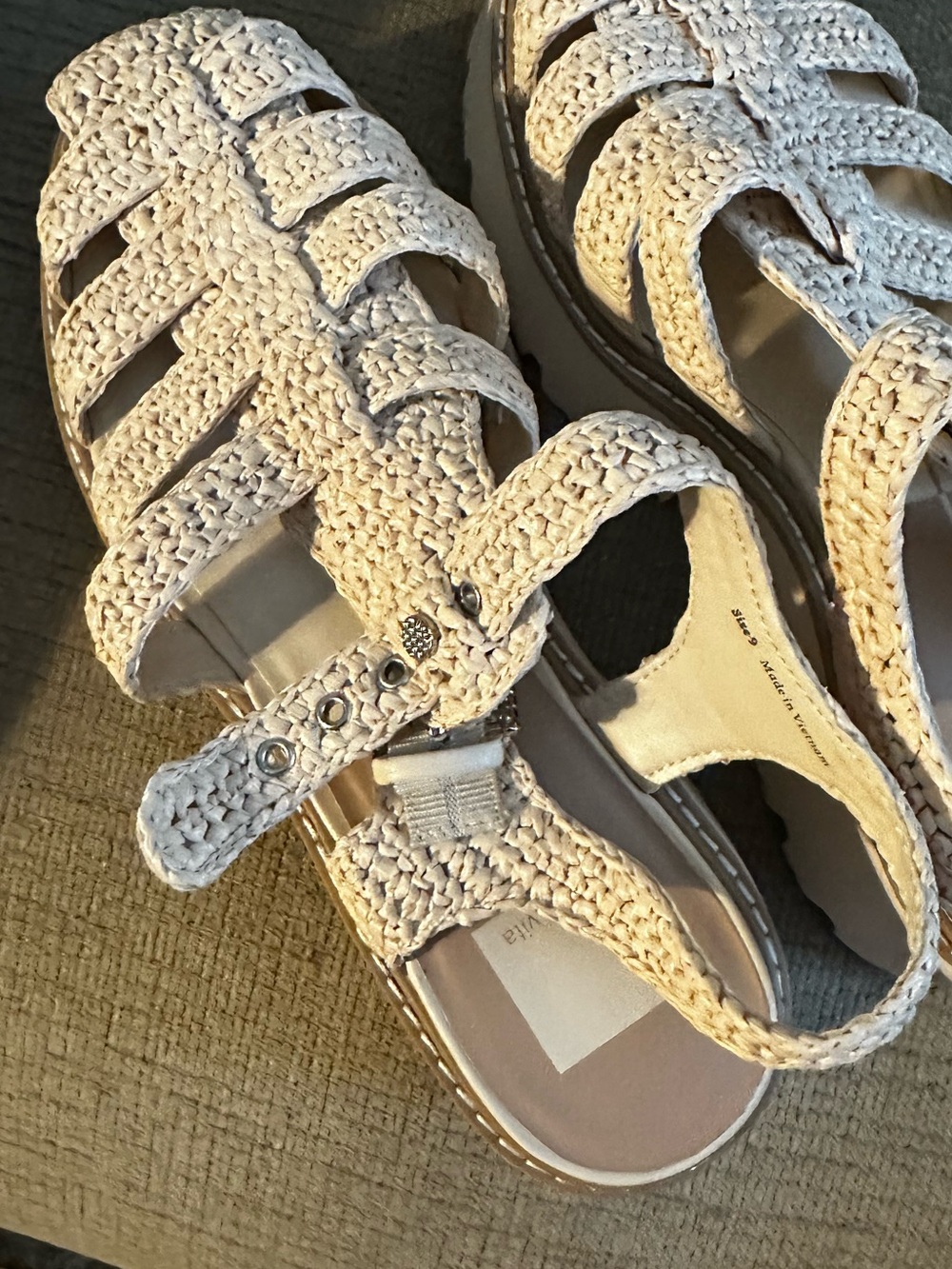 Dolce Vita Lasly Sandals Oatmeal Women’s Summer Shoes